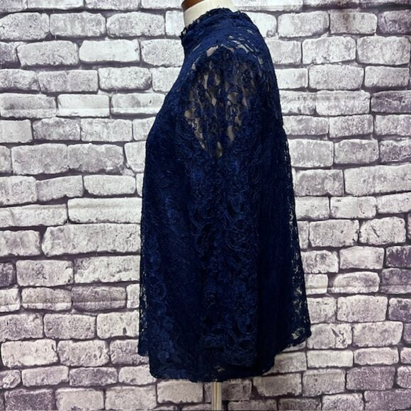 Eve & Maddie Navy Lace Blouse Size M - Picture 3 of 7